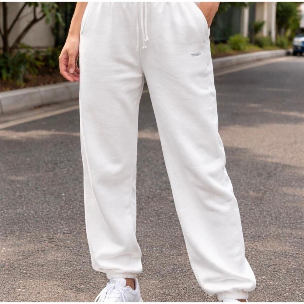 TNA by Aritzia White Sweatfleece Cozy Joggers  Boyfriend Fit Size Small